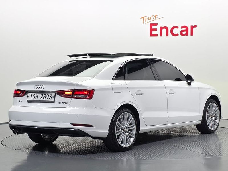 2018 Audi A3 40 TFSI 8V photo 2