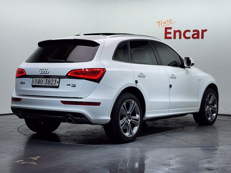 2015 Audi Q5 45 TDI Quattro Dynamic 8R photo 2
