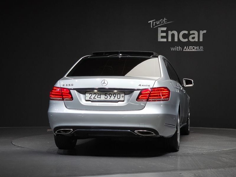 2014 Mercedes-Benz E-Class E350 4MATIC Avantgarde photo 4
