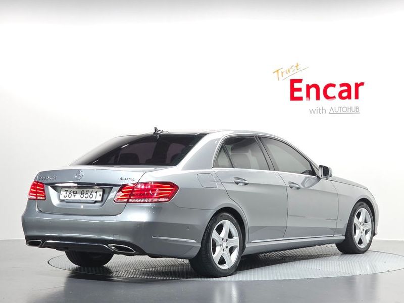 2014 Mercedes-Benz E-Class E250 CDI 4MATIC photo 2