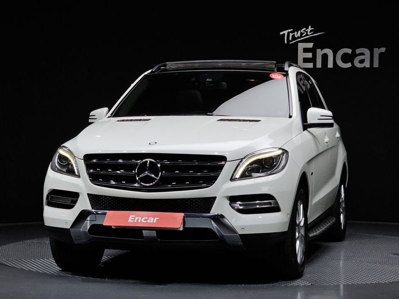 2012 Mercedes-Benz CLA ML250 BlueTEC 4MATIC photo 3