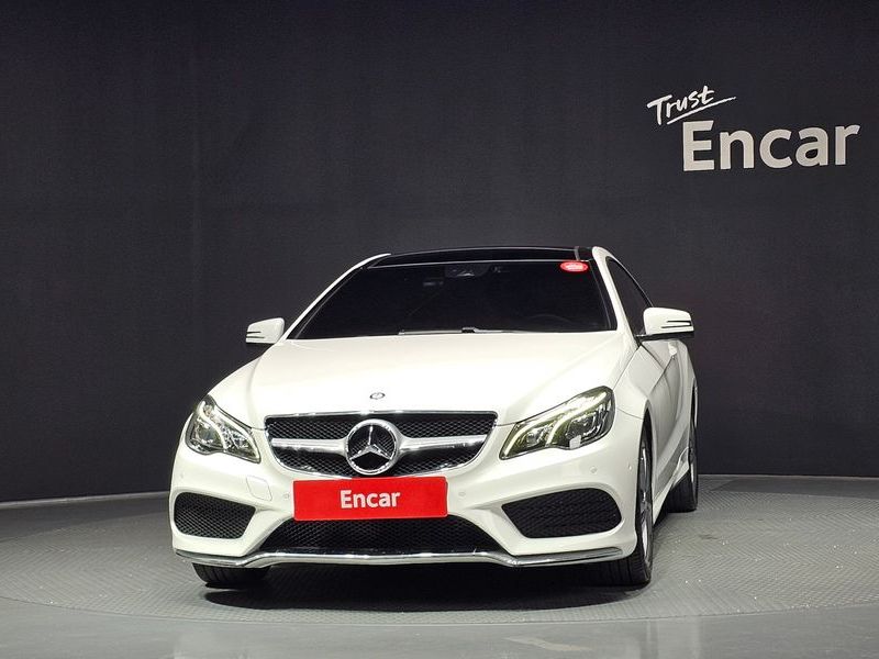 2014 Mercedes-Benz E-Class E200 Coupe photo 3