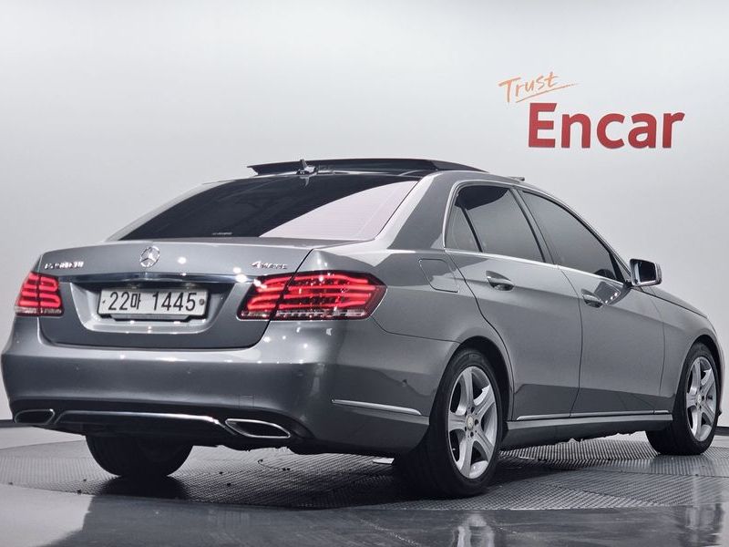 2014 Mercedes-Benz E-Class E250 CDI 4MATIC photo 2