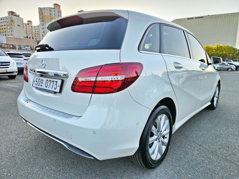 2016 Mercedes-Benz B-Class B200 d photo 5