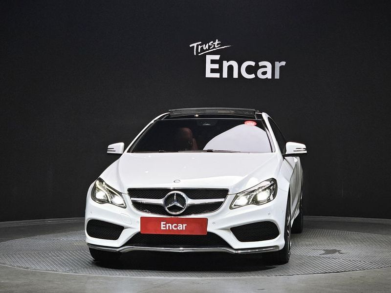 2014 Mercedes-Benz E-Class E200 Coupe photo 3