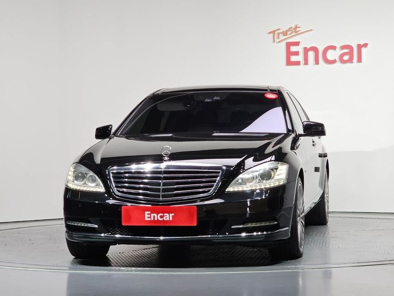 2012 Mercedes-Benz S-Class S500L BlueEFFICIENCY 4MATIC photo 3