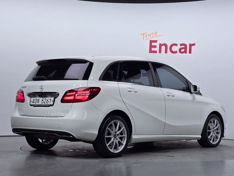 2018 Mercedes-Benz B-Class B200 d photo 2