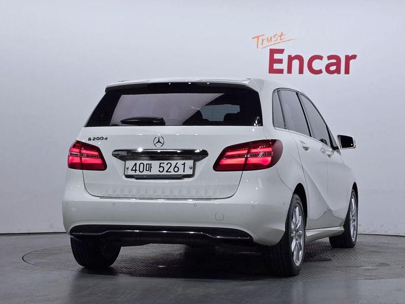 2018 Mercedes-Benz B-Class B200 d photo 4