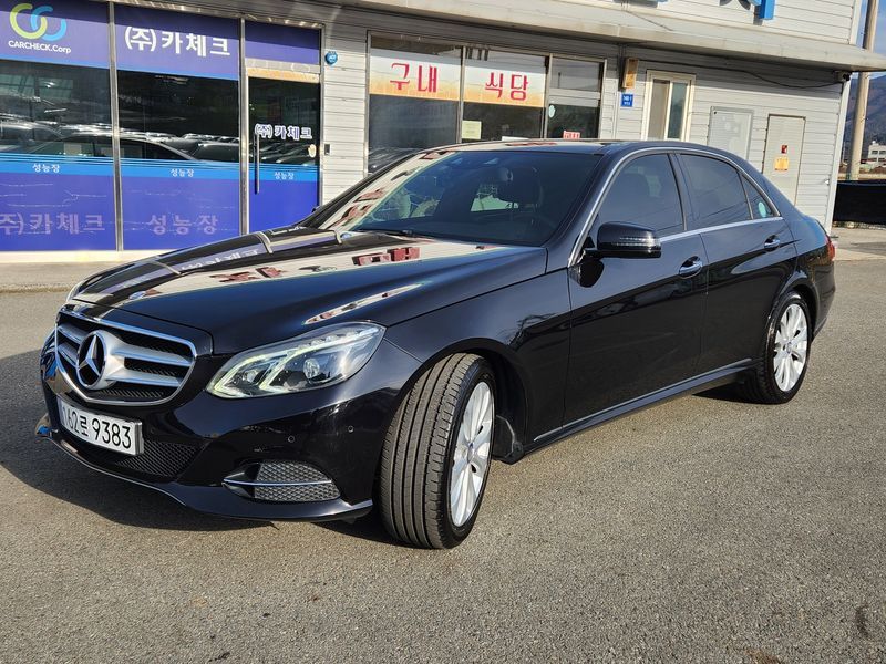 2014 Mercedes-Benz E-Class E350 4MATIC Avantgarde photo 2