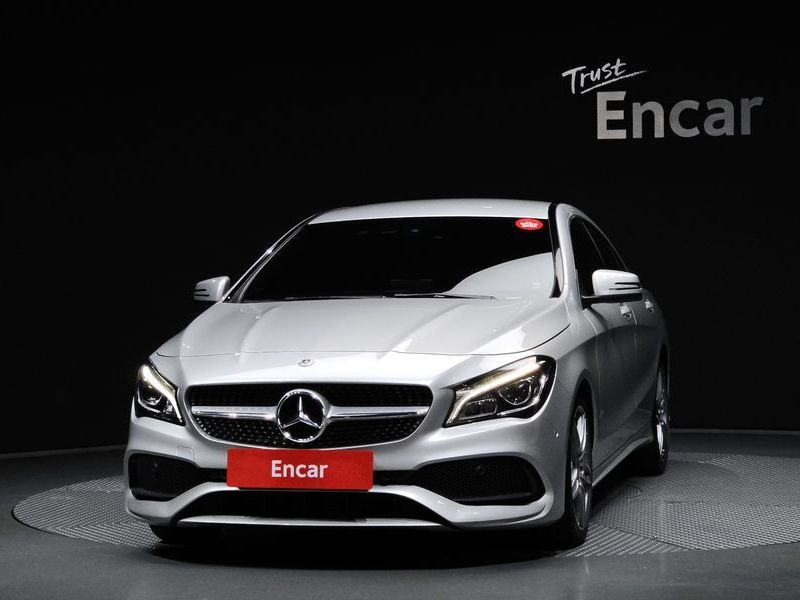 2018 Mercedes-Benz A-Class CLA220 AMG Line photo 3