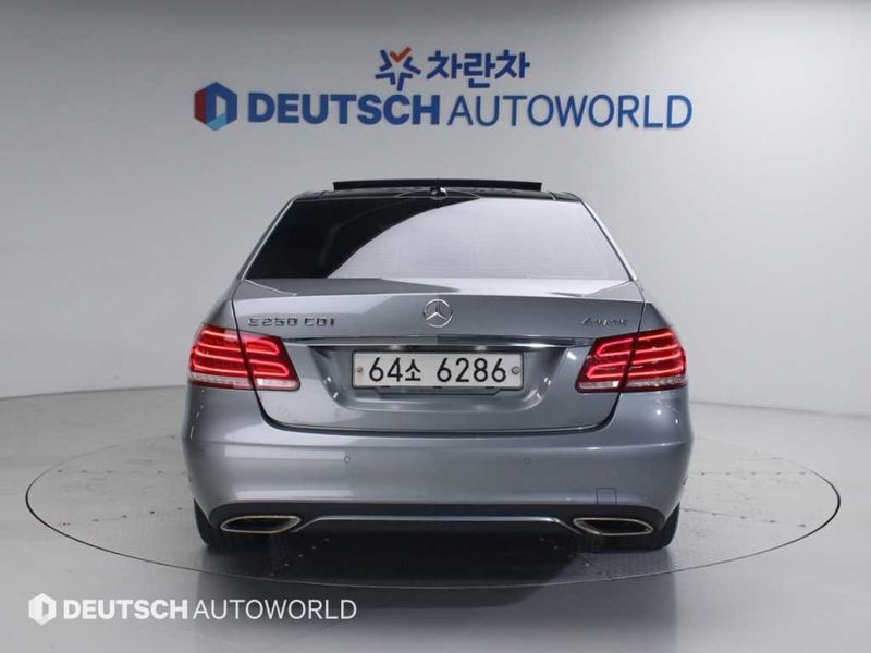 2014 Mercedes-Benz E-Class E250 CDI 4MATIC photo 4