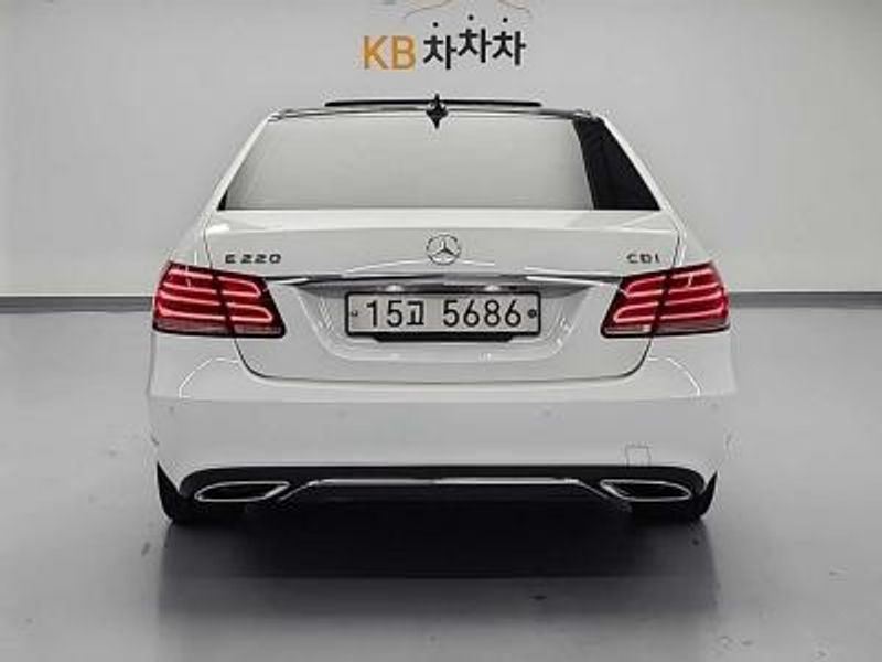 2014 Mercedes-Benz E-Class E220 CDI Avantgarde photo 2