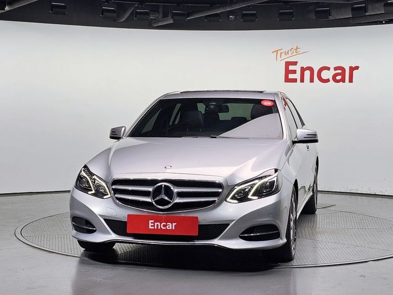 2016 Mercedes-Benz E-Class E220 Bluetec Avantgarde photo 3