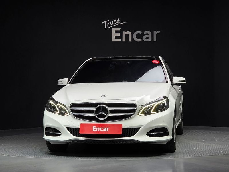 2014 Mercedes-Benz E-Class E250 CDI 4MATIC photo 3