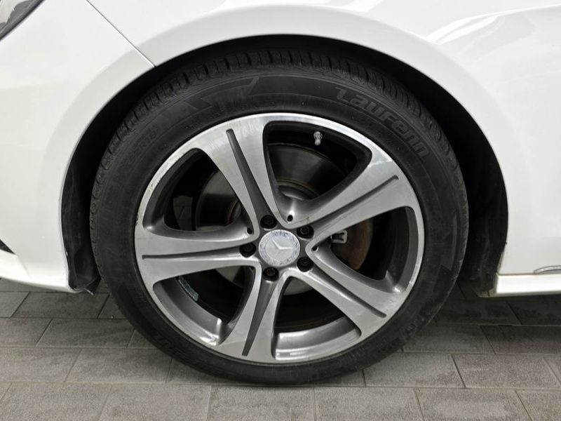 2014 Mercedes-Benz E-Class E250 CDI 4MATIC photo 5
