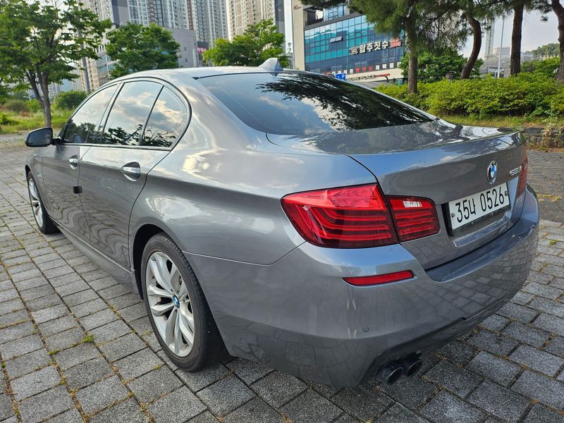 2016 BMW 5 Series 528i M Aero Dynamic photo 5