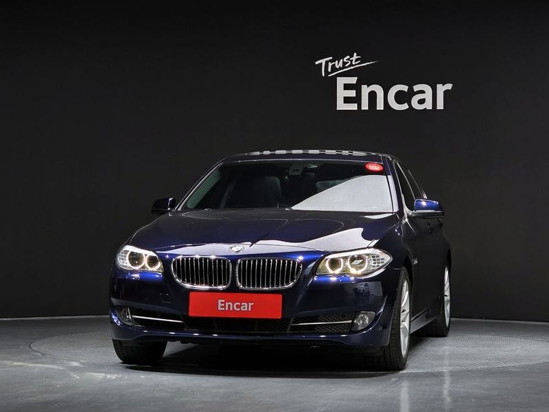 2012 BMW 5 Series 528i photo 3