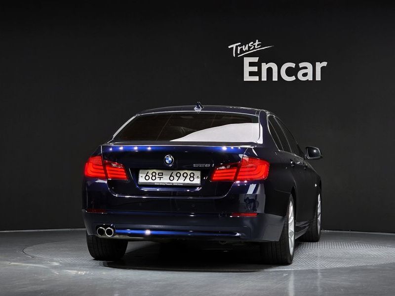 2012 BMW 5 Series 528i photo 4