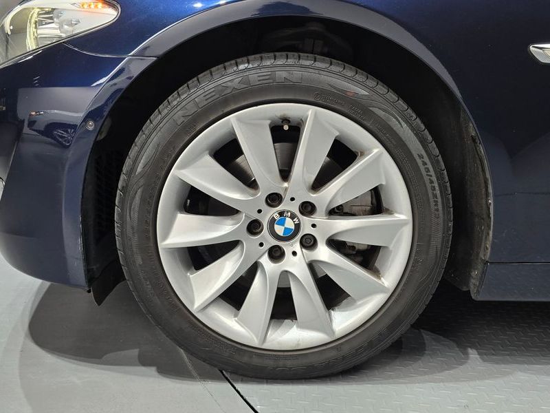 2012 BMW 5 Series 528i photo 5
