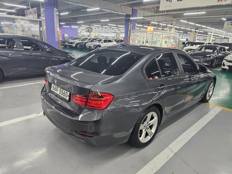 2014 BMW 3 Series 320d photo 4