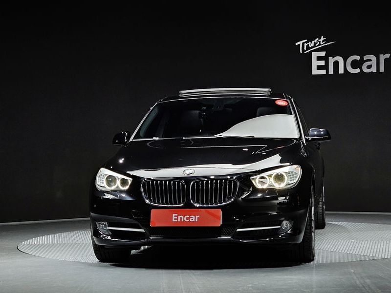 2012 BMW 5 Series GT 30d photo 3