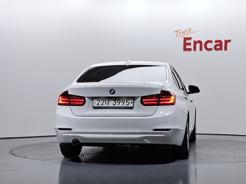2015 BMW 3 Series 320d ED Edition photo 4