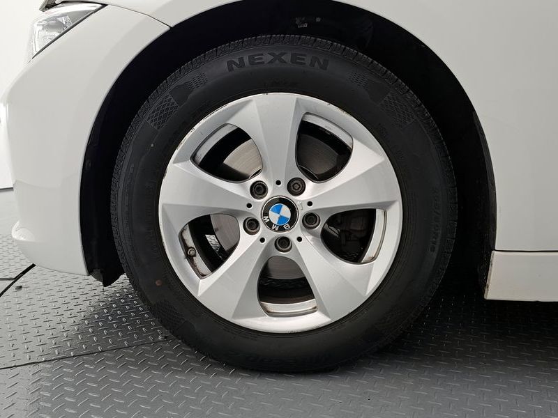 2015 BMW 3 Series 320d ED Edition photo 5