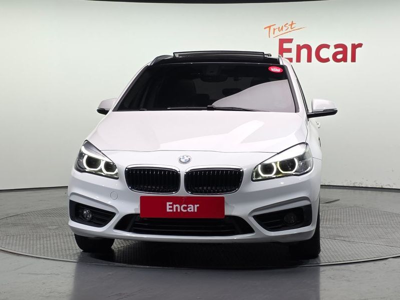 2016 BMW 2 Series Joy photo 3