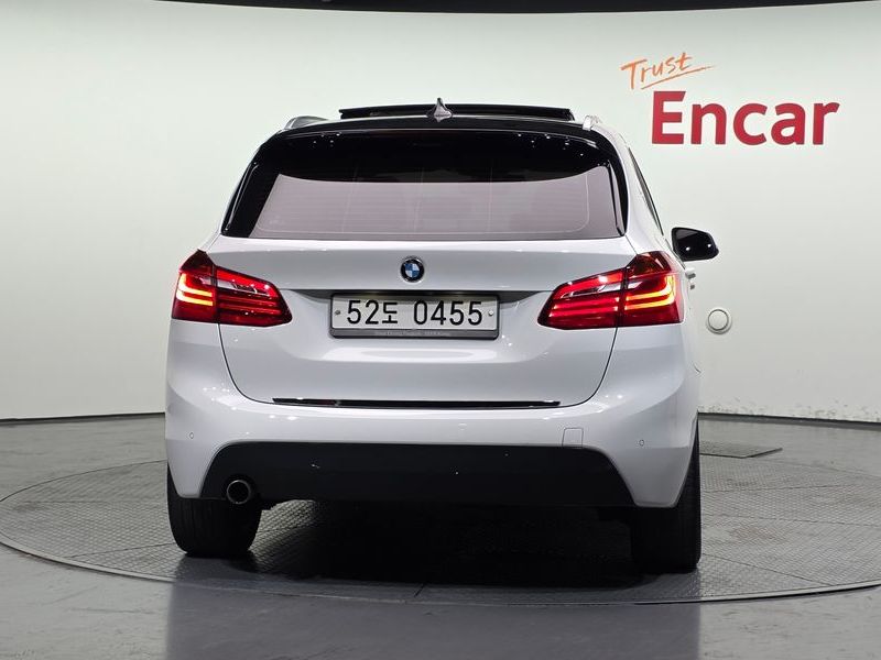 2016 BMW 2 Series Joy photo 4