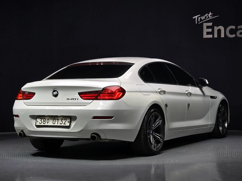 2013 BMW 6 Series 640i Gran Coupe photo 2