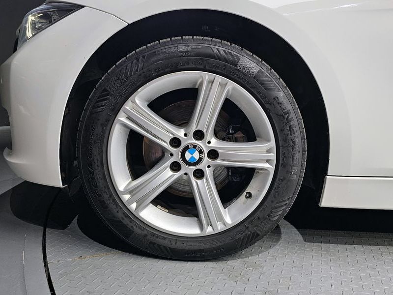 2013 BMW 3 Series 320d xDrive photo 5