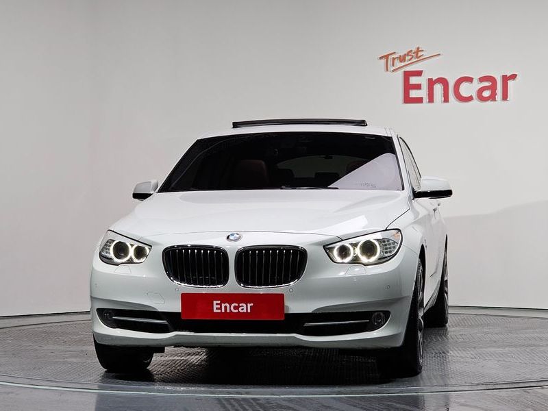 2013 BMW 5 Series GT 30d xDrive photo 3