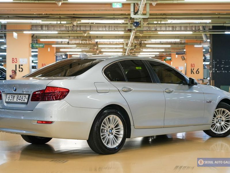 2014 BMW 5 Series 520d xDrive photo 2
