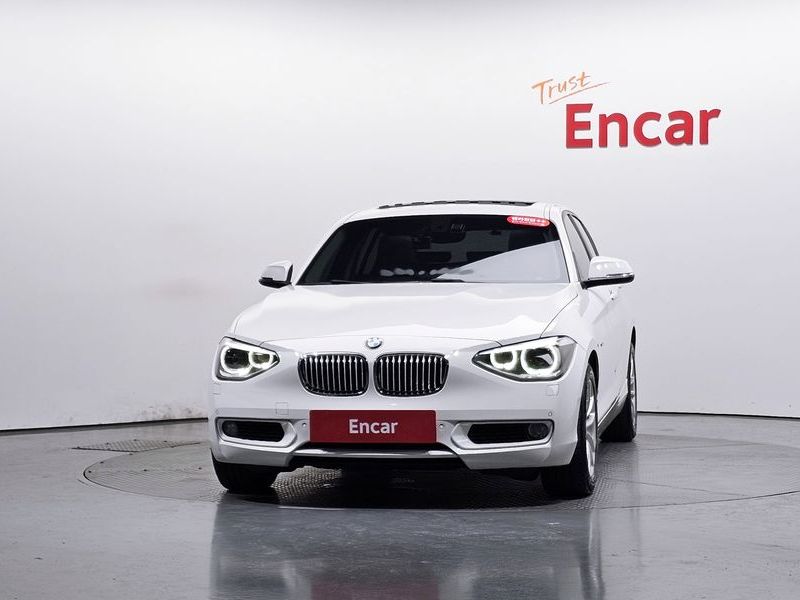 2013 BMW 1 Series 118d Urban Pack1 5Dr photo 3