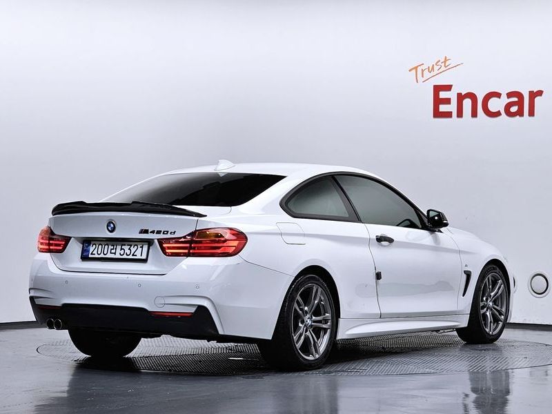 2015 BMW 4 Series 420d M Sport Coupe photo 2