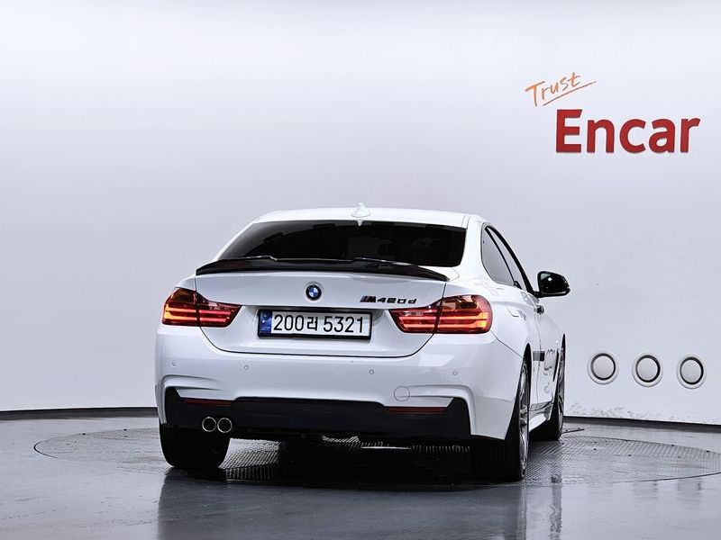 2015 BMW 4 Series 420d M Sport Coupe photo 4