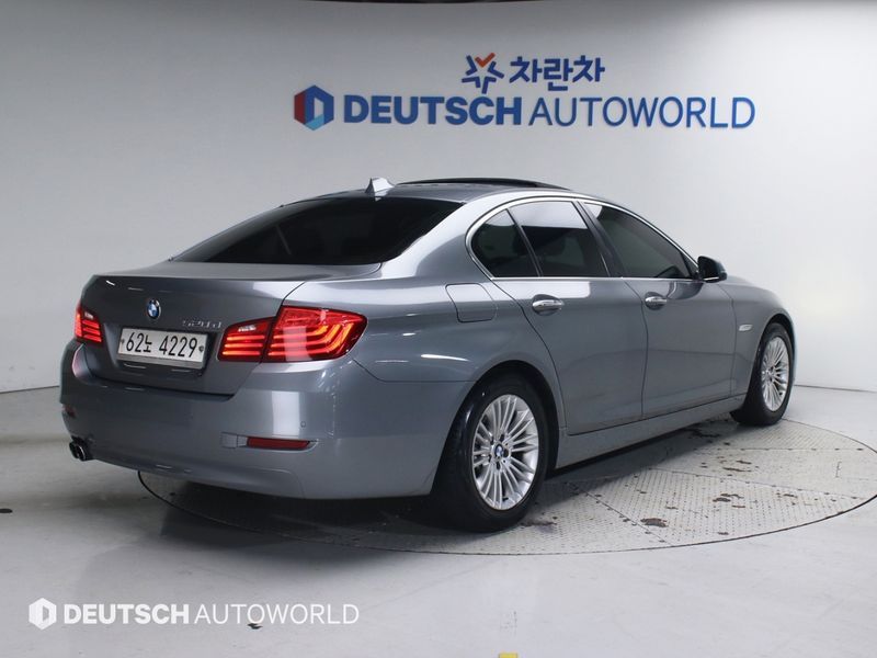 2014 BMW 5 Series 520d photo 2