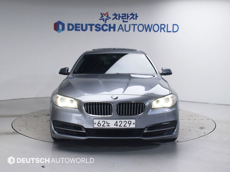 2014 BMW 5 Series 520d photo 3