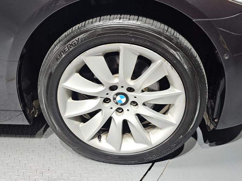 2013 BMW 5 Series 528i xDrive photo 5