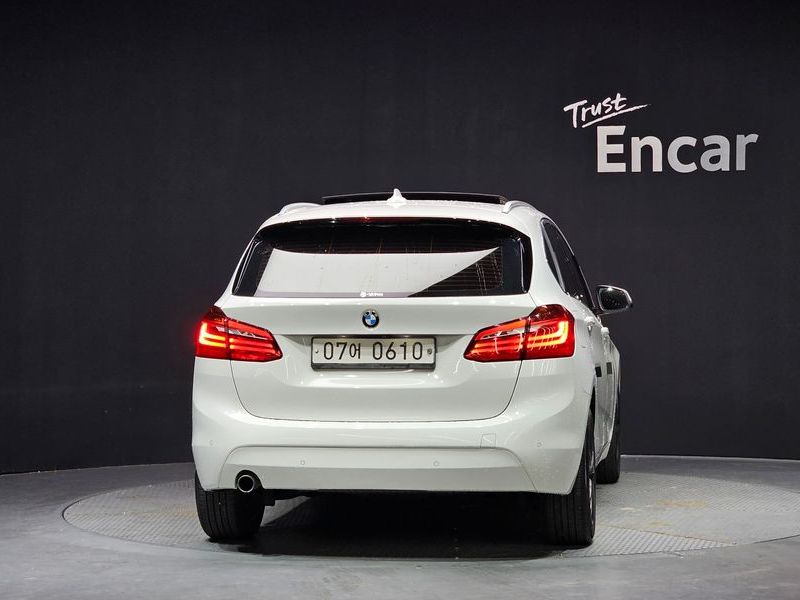 2016 BMW 2 Series Joy photo 4