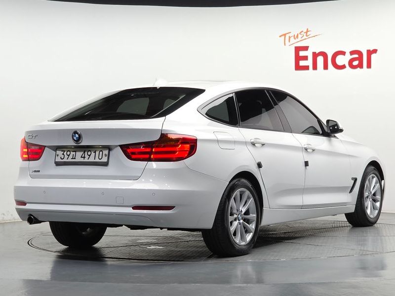2015 BMW 3 Series GT 320d xDrive photo 2