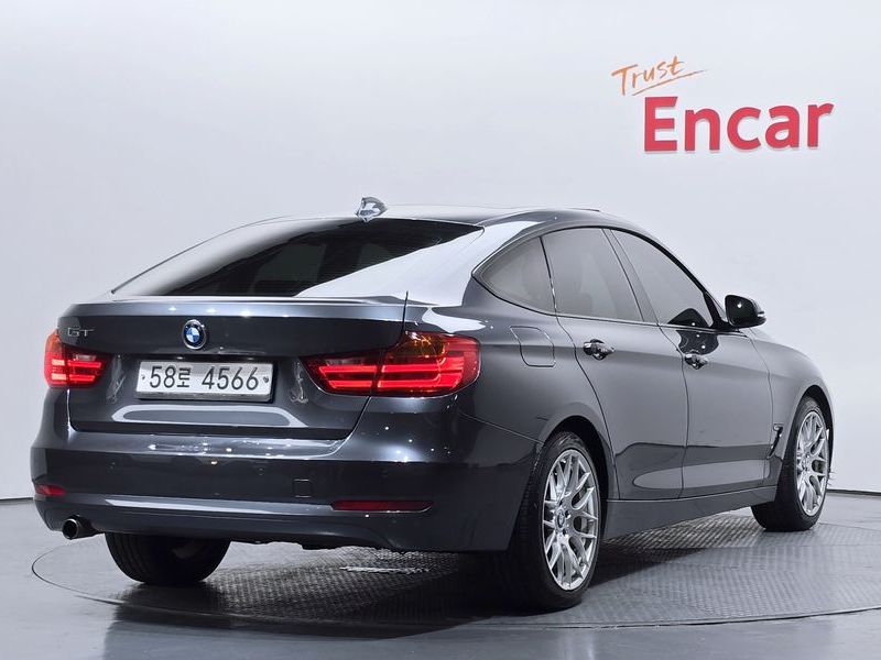 2014 BMW 3 Series GT 320d photo 2