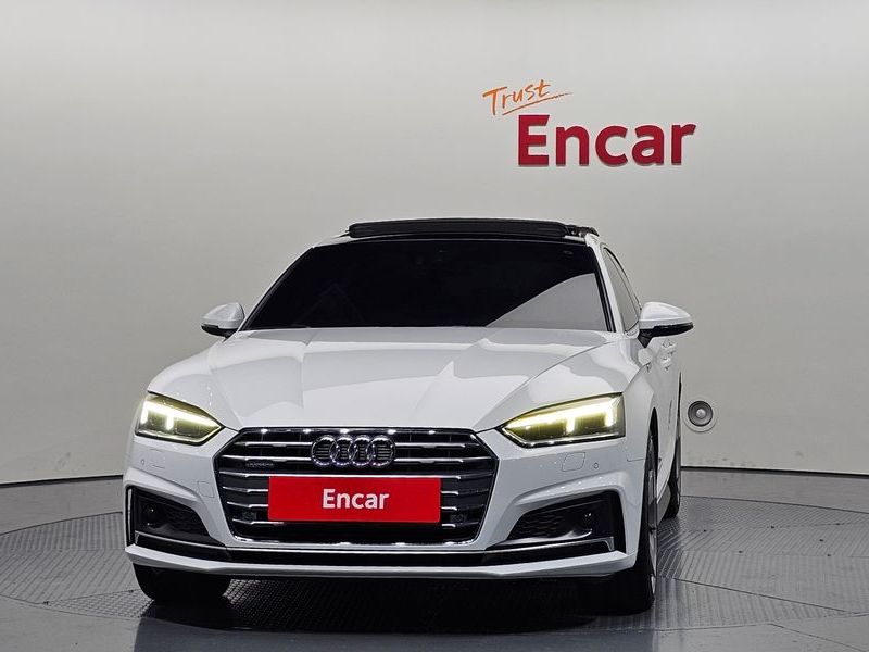 2019 Audi A5 45 TFSI Quattro Premium Sportback photo 3