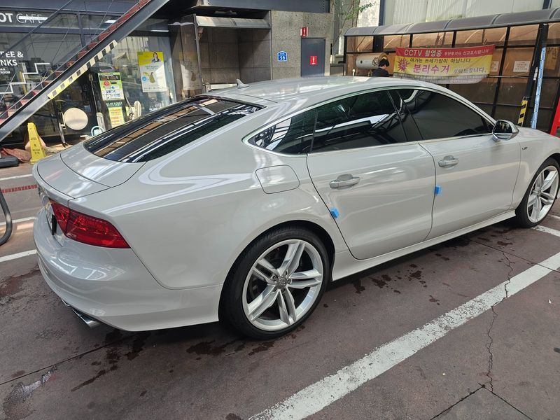 2013 Audi S7 4.0 TFSI quattro 4G photo 2