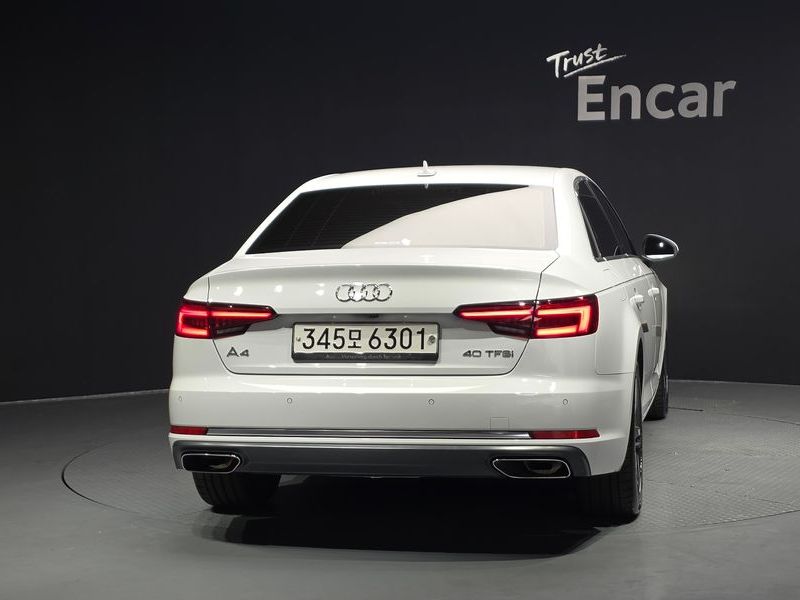 2019 Audi A4 40 TFSI Premium photo 4