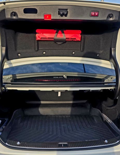 2012 Mercedes-Benz E-Class E300 Elegance photo 4