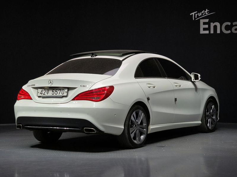 2015 Mercedes-Benz A-Class CLA200 CDI photo 2