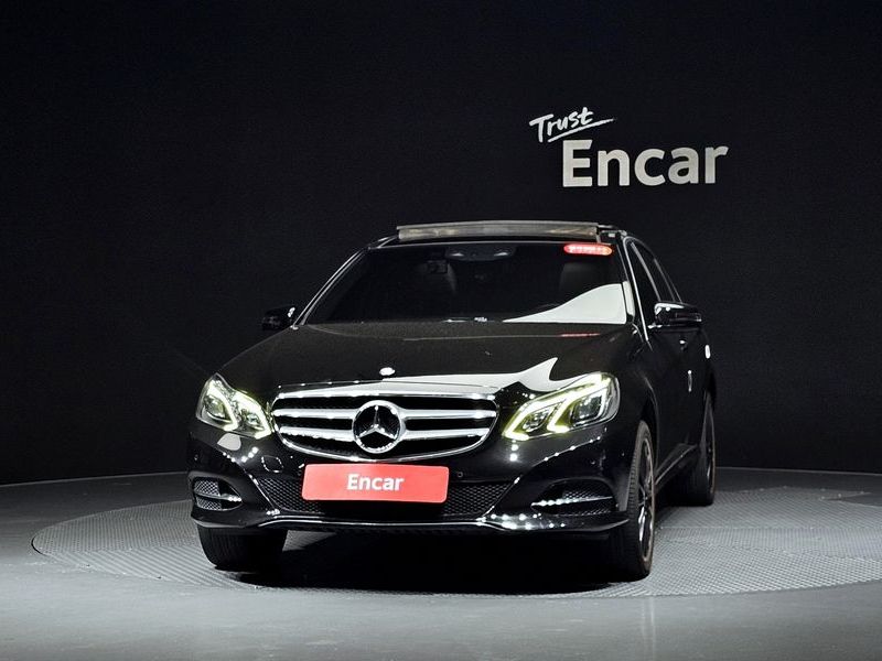 2014 Mercedes-Benz E-Class E350 4MATIC Avantgarde photo 3