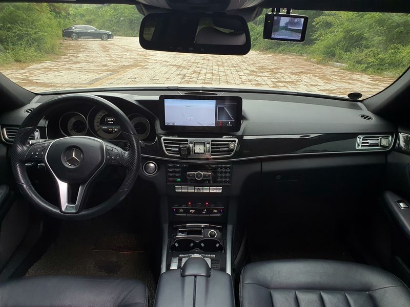 2015 Mercedes-Benz E-Class E250 BlueTec 4MATIC AV photo 5