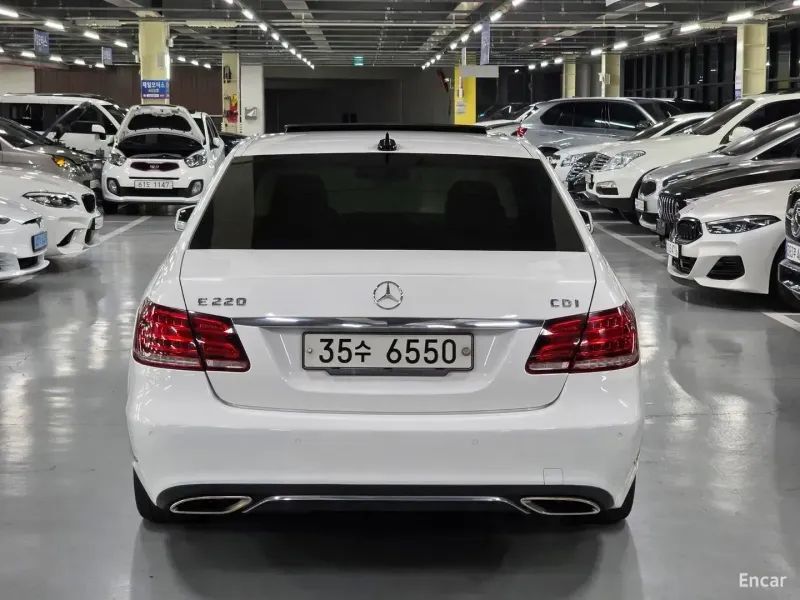 2014 Mercedes-Benz E-Class E220 CDI Avantgarde photo 3